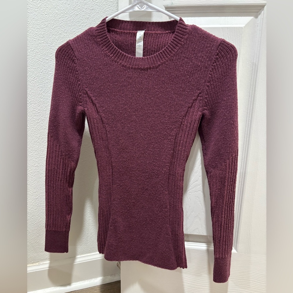 Lululemon merino wool maroon top size 6